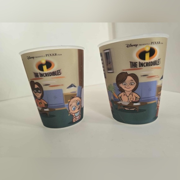 Vintage Foreign Disney Holographic kids cups - Picture 6 of 6